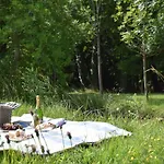 Manoir De Plaisance Bed & Breakfast