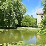 Manoir De Plaisance Bed & Breakfast