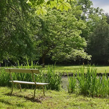 Manoir De Plaisance Bed & Breakfast