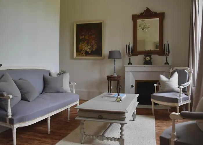 Manoir De Plaisance Bed and breakfast