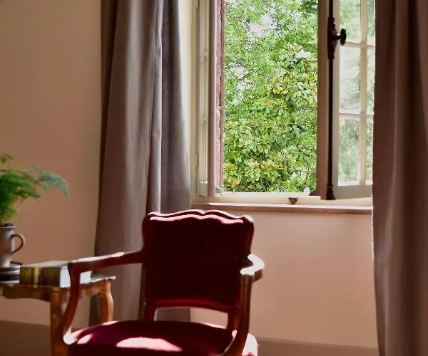 Manoir De Plaisance Bed and breakfast