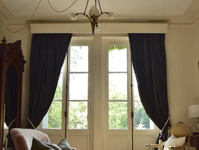 Manoir De Plaisance 4*