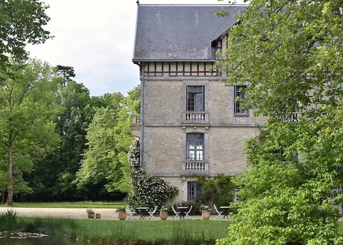 Manoir De Plaisance Bed and breakfast Benon