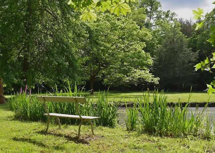 Manoir De Plaisance Bed and breakfast